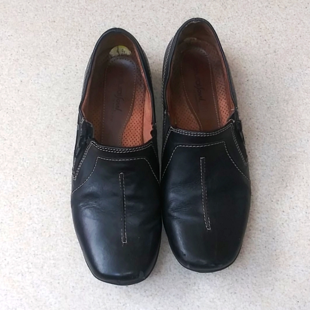 Natural Soul by Naturalizer Black Flat Shoes